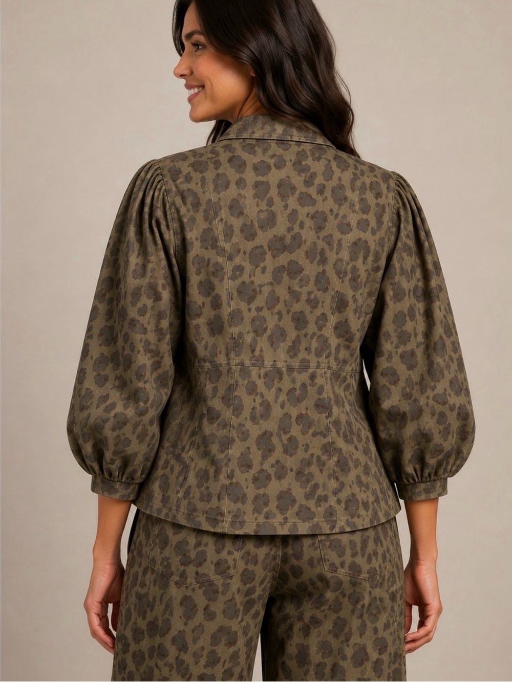 NWT Camo Animal Print Snap Front Jacket size Large - Picture 2 of 4